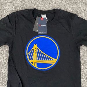 NWT Golden State Warriors T-Shirt (Size Small)